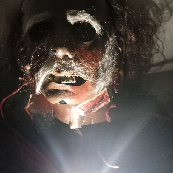 Custom made Leatherface mask - Picture 7 of 7
